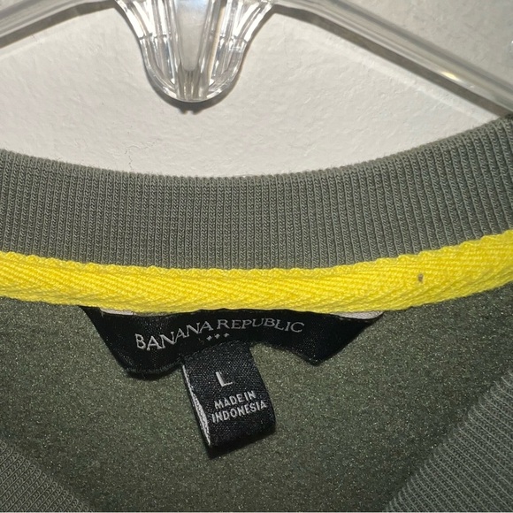 Banana Republic Green Embroidered Crewneck Size Large - Picture 7 of 8